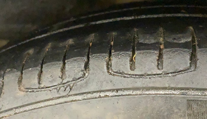 2019 Hyundai Grand i10 ASTA 1.2 KAPPA VTVT, CNG, Manual, 73,424 km, Left Rear Tyre Tread