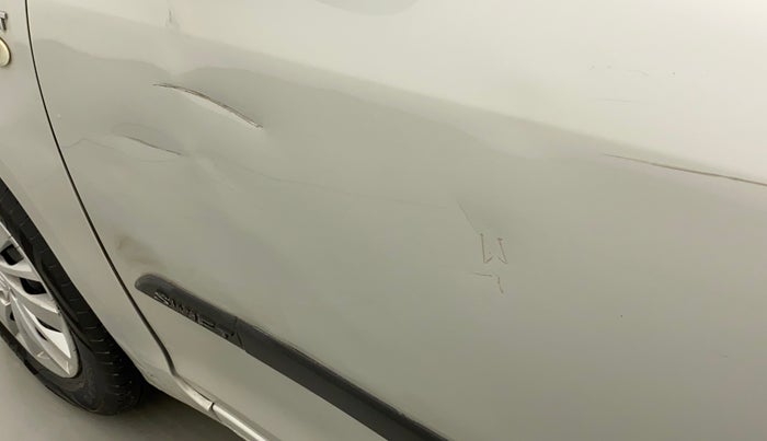 2016 Maruti Swift LXI, Petrol, Manual, 62,838 km, Front passenger door - Minor scratches