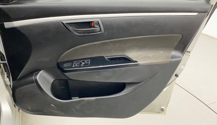 2016 Maruti Swift LXI, Petrol, Manual, 62,838 km, Driver Side Door Panels Control