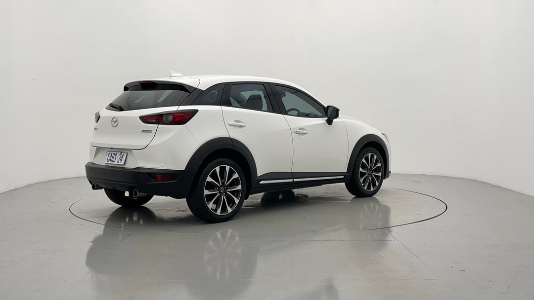 Right Back Diagonal (45- Degree) View