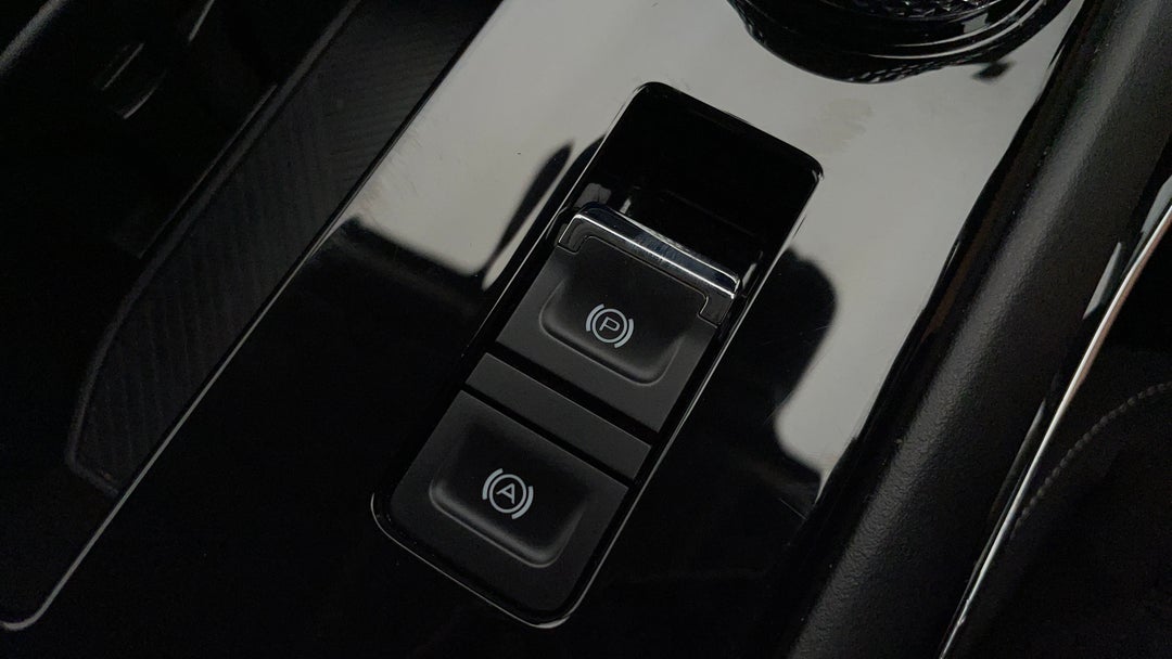 2022 GWM Haval H6 Premium, Automatic, 43948 km, Handbrake