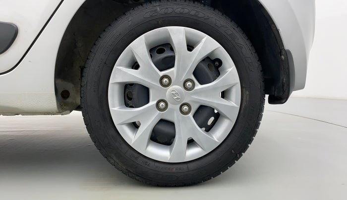 2016 Hyundai Grand i10 SPORTZ 1.2 KAPPA VTVT, Petrol, Manual, 6,417 km, Left Rear Wheel