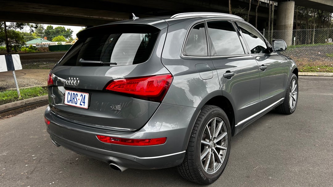 Right Back Diagonal (45- Degree) View