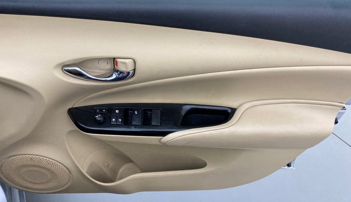 2018 Toyota YARIS VX CVT, Petrol, Automatic, 29,982 km, Driver Side Door Panels Control