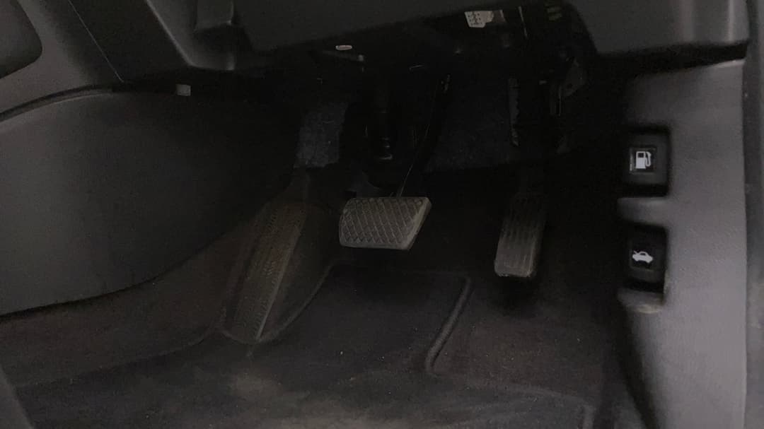 2017 Honda CR-V Vti-lx (awd), Automatic, 83109 km, Pedals and Footmat