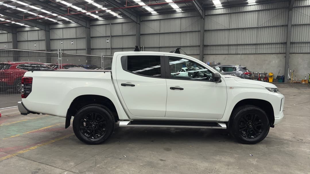 2021 Mitsubishi Triton Glx-r (4x2), Automatic, 74257 km, Right Side View