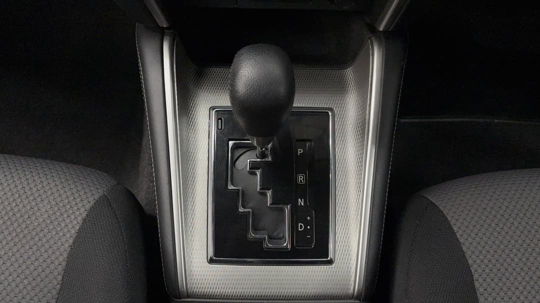 2021 Mitsubishi Triton Glx-r (4x2), Automatic, 74257 km, Gear Lever 