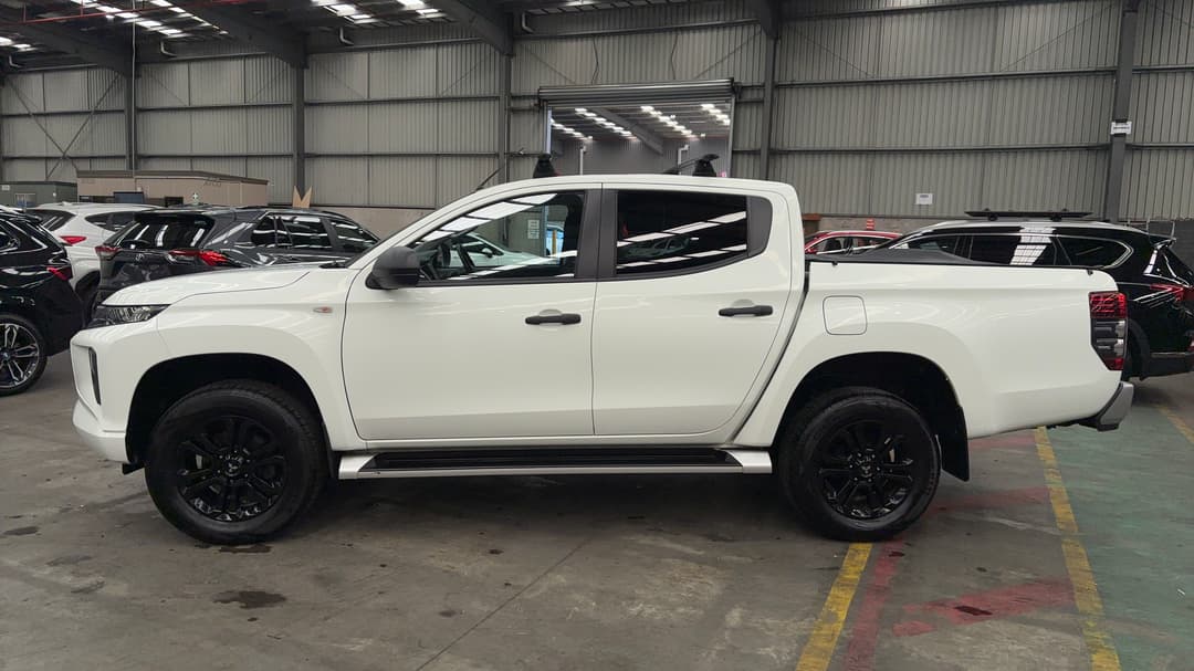 2021 Mitsubishi Triton Glx-r (4x2), Automatic, 74257 km, Left Side View