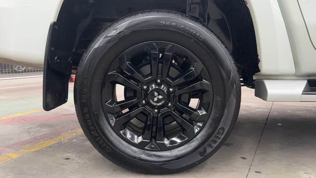 2021 Mitsubishi Triton Glx-r (4x2), Automatic, 74257 km, Right Rear Wheel