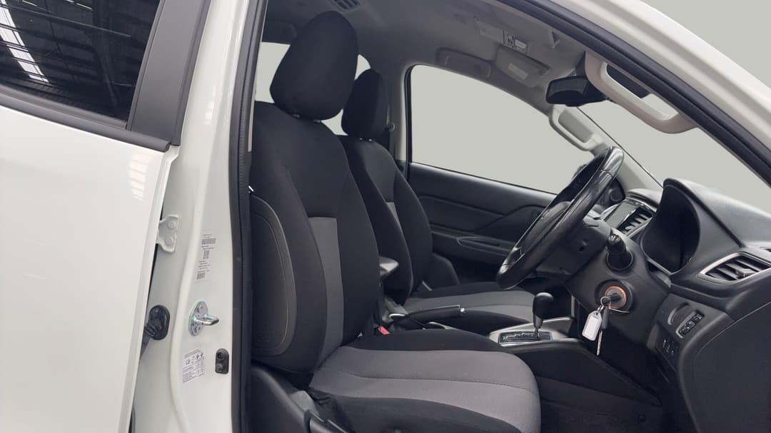 2021 Mitsubishi Triton Glx-r (4x2), Automatic, 74257 km, Right Side Front Door Cabin View