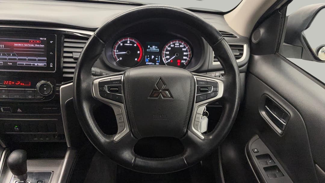 2021 Mitsubishi Triton Glx-r (4x2), Automatic, 74257 km, Steering Wheel Close-up