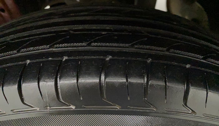 2012 Maruti Zen Estilo LXI, Petrol, Manual, 46,574 km, Left Front Tyre Tread