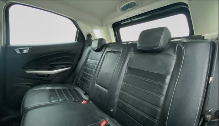 2017 Ford Ecosport 1.5 TDCI TITANIUM PLUS, Diesel, Manual, 44,416 km, Right Side Rear Door Cabin