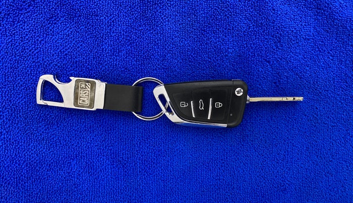 2015 Hyundai Xcent S 1.2, Petrol, Manual, 51,874 km, Key Close Up
