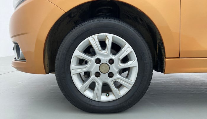 2017 Tata Tiago XZ 1.2 REVOTRON, Petrol, Manual, 54,117 km, Left Front Wheel