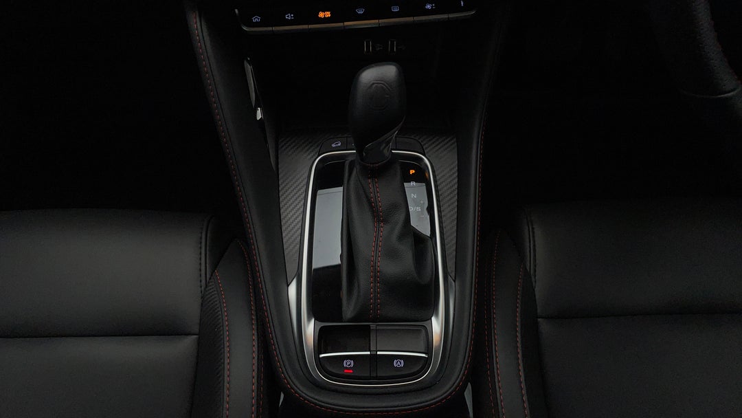 2022 MG Zst Excite, Automatic, 6835 km, Gear Lever 