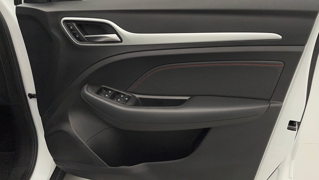 2022 MG Zst Excite, Automatic, 6835 km, Speaker View