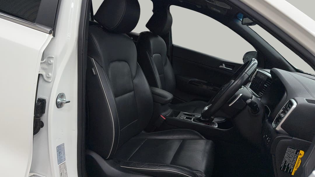 2020 Kia Sportage Gt-line (AWD), Automatic, 79190 km, Right Side Front Door Cabin View
