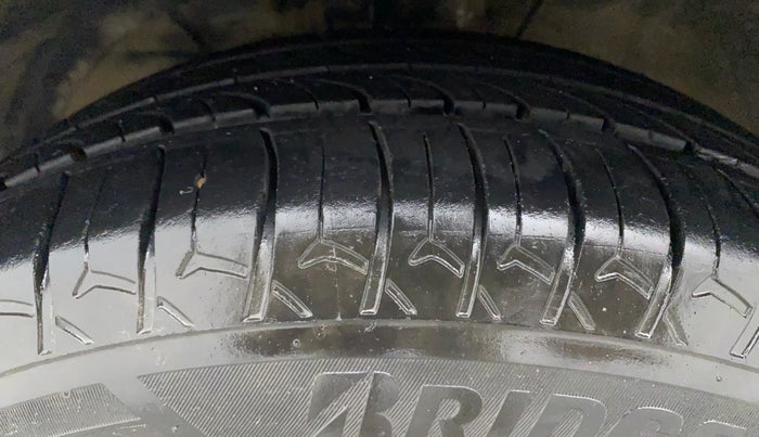 2018 Maruti Swift VDI AMT, Diesel, Automatic, 94,792 km, Left Front Tyre Tread