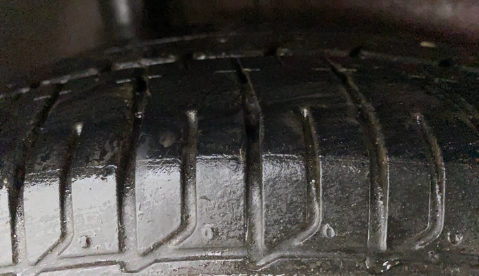 2012 Honda City 1.5L I-VTEC V MT, Petrol, Manual, 1,02,625 km, Right Rear Tyre Tread