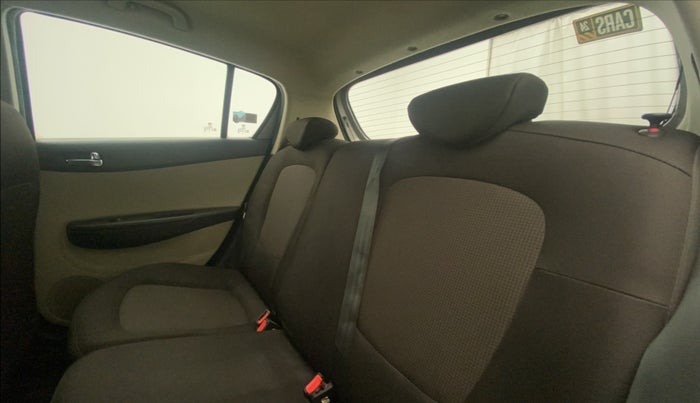 2012 Hyundai i20 SPORTZ 1.2, Petrol, Manual, 45,123 km, Right Side Rear Door Cabin