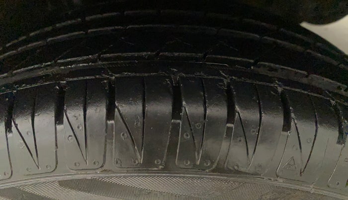 2012 Hyundai i20 SPORTZ 1.2, Petrol, Manual, 45,123 km, Left Front Tyre Tread