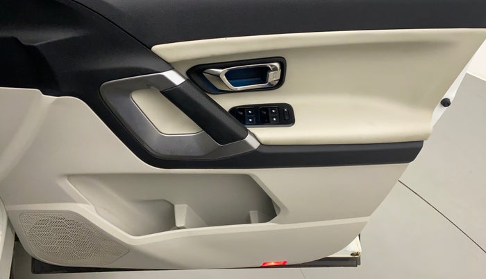 2021 Tata Safari XZ PLUS, Diesel, Manual, 67,914 km, Driver Side Door Panels Control