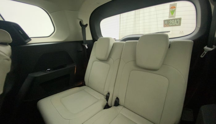 2021 Tata Safari XZ PLUS, Diesel, Manual, 67,914 km, Third Seat Row ( optional )