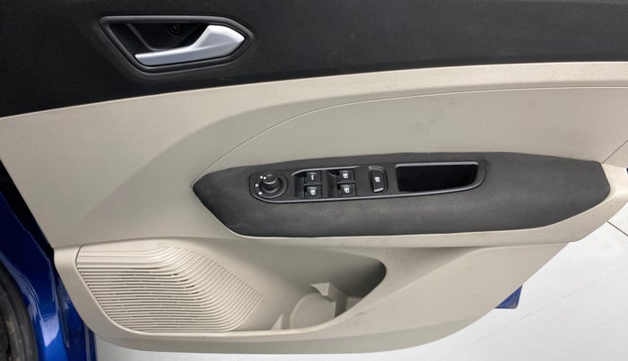 2021 Renault TRIBER 1.0 RXZ, Petrol, Manual, 31,555 km, Driver Side Door Panels Control