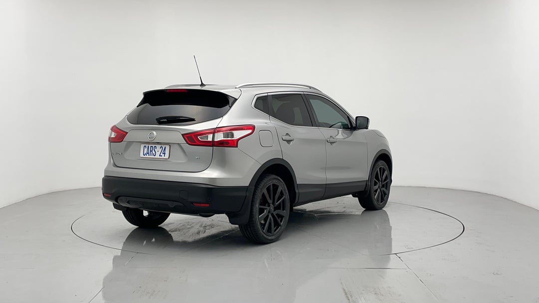 2017 Nissan Qashqai Ti, Automatic, 81266 km, Right Back Diagonal (45- Degree) View