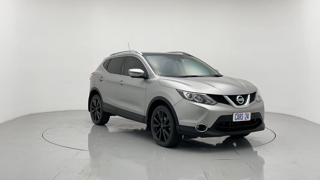 2017 Nissan Qashqai Ti, Automatic, 81266 km, Right Front Diagonal (45- Degree) View