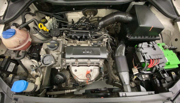 2014 Volkswagen Polo HIGHLINE1.2L PETROL, Petrol, Manual, 29,329 km, Open Bonet