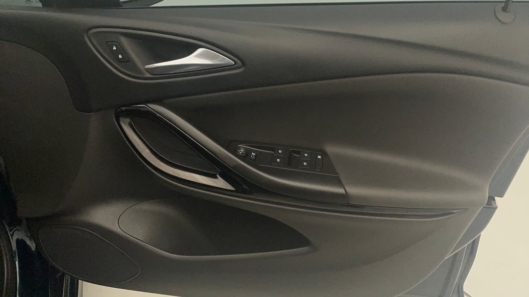 2017 Holden Astra Rs-v, Automatic, 63288 km, Speaker View