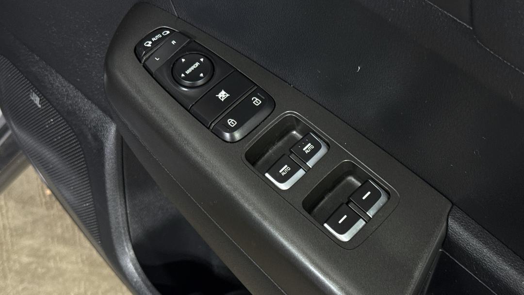 2018 Kia Sportage Si Premium (AWD) (aeb), Automatic, 117451 km, Drivers Side Door Panel Controls
