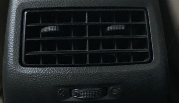 2014 Hyundai Elite i20 ASTA 1.2, Petrol, Manual, 82,641 km, Rear AC Vents