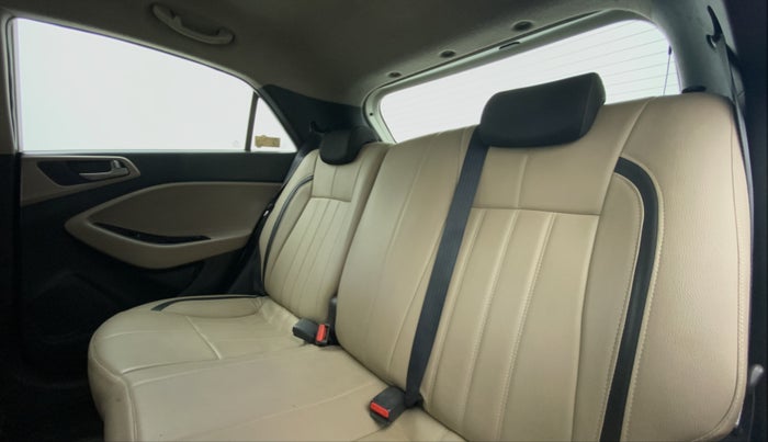 2014 Hyundai Elite i20 ASTA 1.2, Petrol, Manual, 82,641 km, Right Side Rear Door Cabin