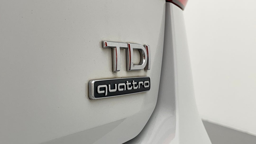 Badge (Boot Right Side)