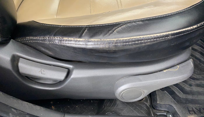 2018 Hyundai Xcent SX 1.2, CNG, Manual, 49,146 km, Driver Side Adjustment Panel