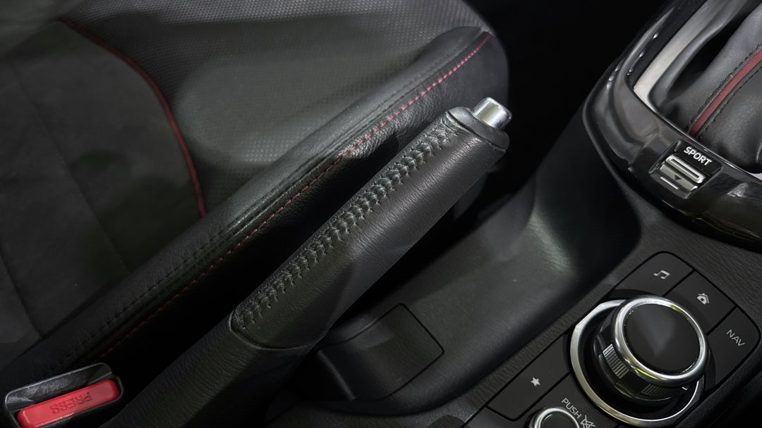 2017 Mazda CX-3 Akari (FWD), Automatic, 49697 km, Handbrake