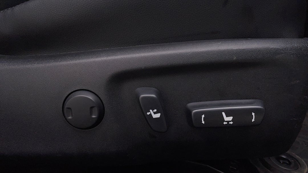 2013 Toyota Aurion Presara, Automatic, 125222 km, Drivers Side Adjustment Panel