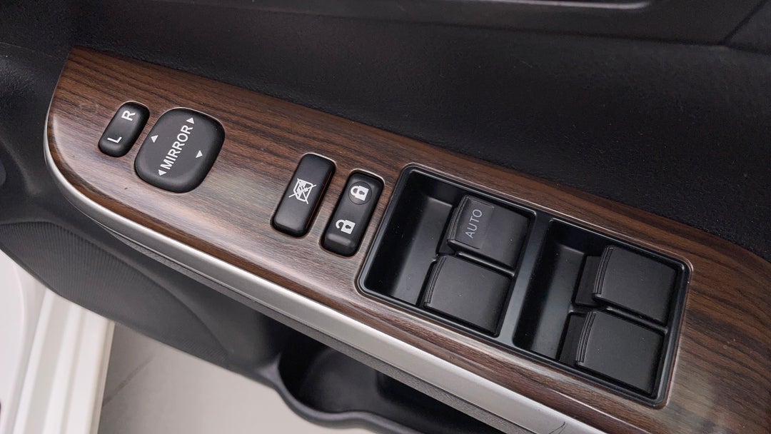 2013 Toyota Aurion Presara, Automatic, 125222 km, Drivers Side Door Panel Controls