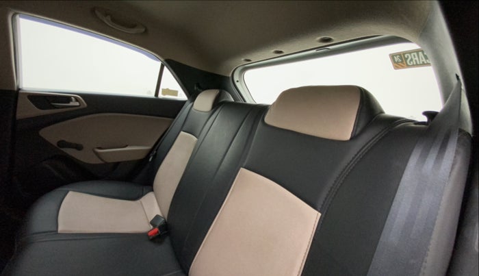 2017 Hyundai Elite i20 ERA 1.2, Petrol, Manual, 10,914 km, Right Side Rear Door Cabin