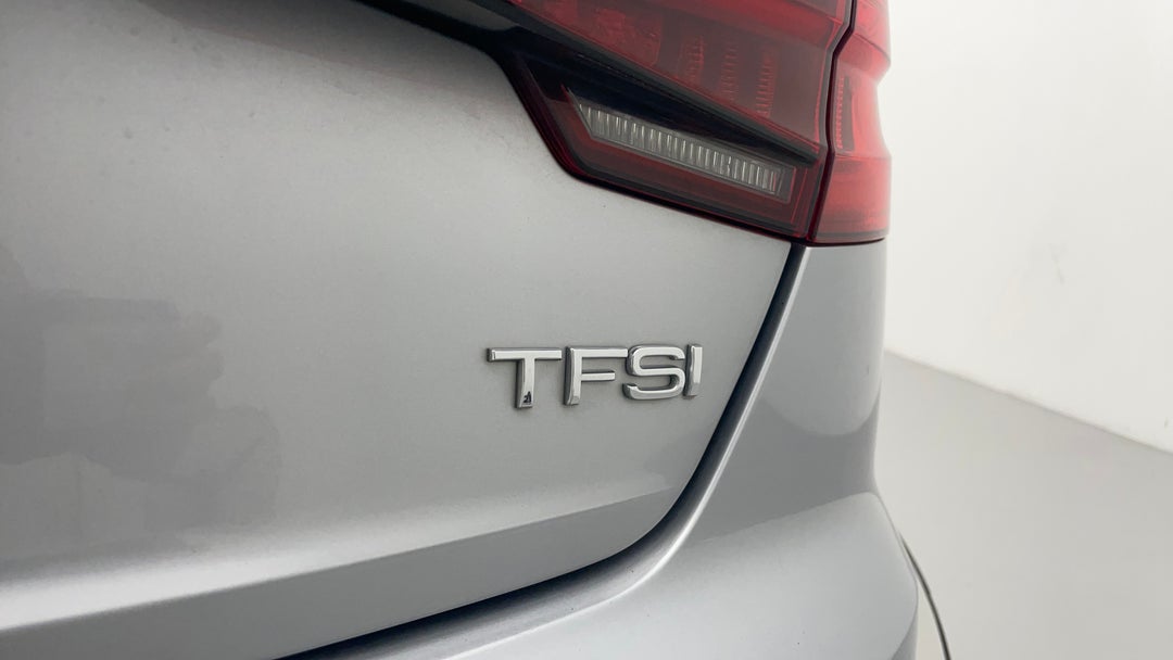 Badge (Boot Right Side)