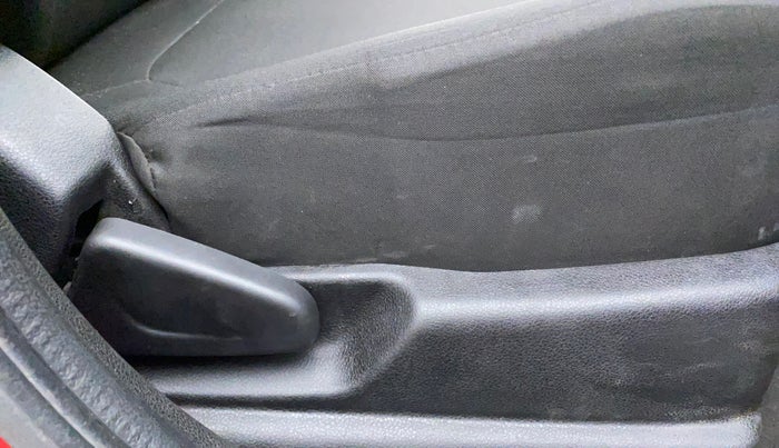 2022 Renault Kwid RXL 1.0, Petrol, Manual, 14,509 km, Driver Side Adjustment Panel