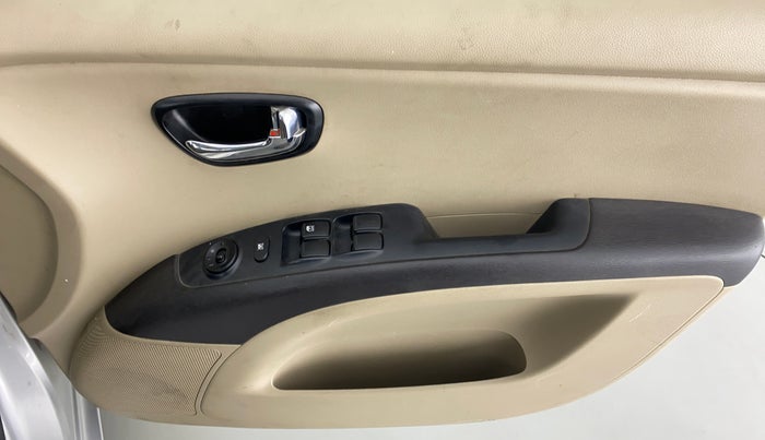 2011 Hyundai i10 MAGNA 1.2 KAPPA2, Petrol, Manual, 17,924 km, Driver Side Door Panels Control