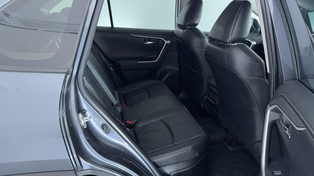 2021 Toyota RAV4 Cruiser (AWD) Hybrid, Automatic, 108360 km, Right Side Rear Door Cabin View
