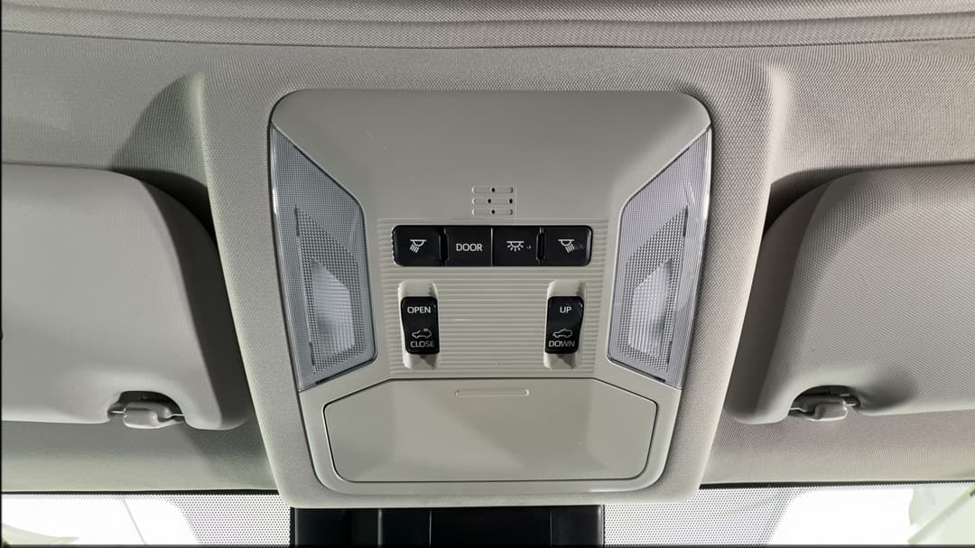 2021 Toyota RAV4 Cruiser (AWD) Hybrid, Automatic, 108360 km, On-Roof Controls/Sunglass holder