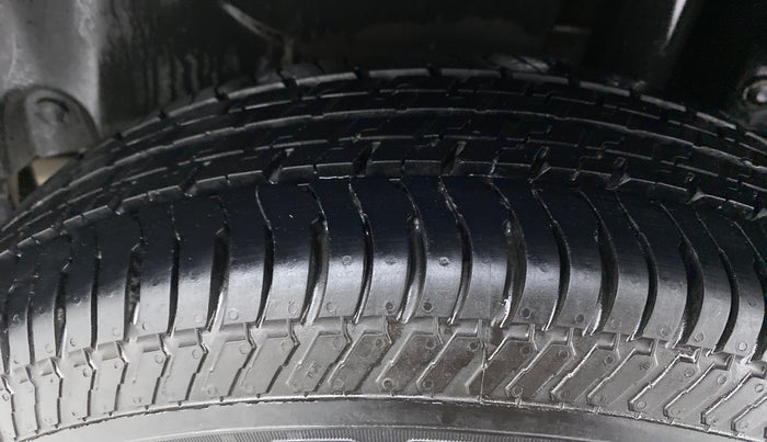 2015 Maruti Swift Dzire VDI ABS, Diesel, Manual, 85,949 km, Left Rear Tyre Tread