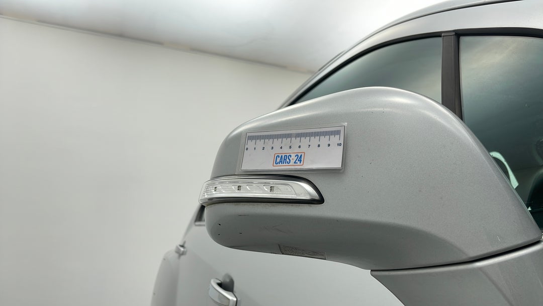 2017 Holden Trax Ltz, Automatic, 101440 km, Side Mirrors Housing RHS Chip