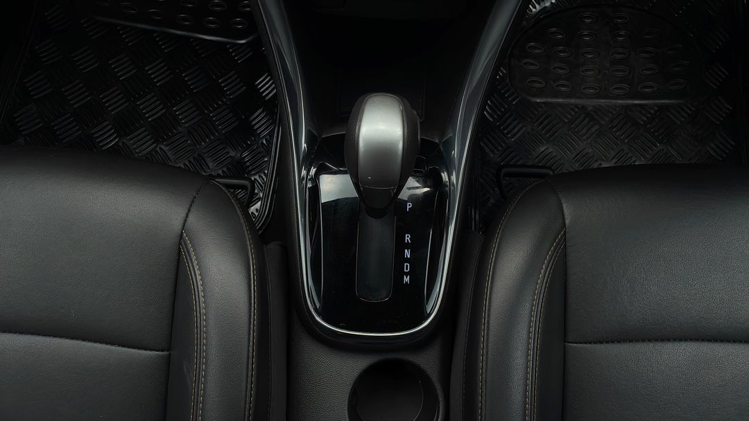 2017 Holden Trax Ltz, Automatic, 101440 km, Gear Lever 